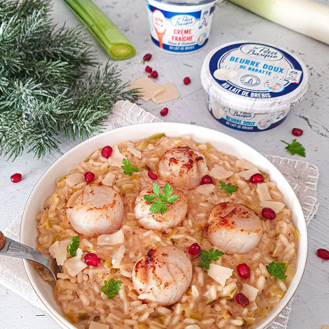 Risotto crémeux aux poireaux et noix de St Jacques à la crème fraîche de brebis.