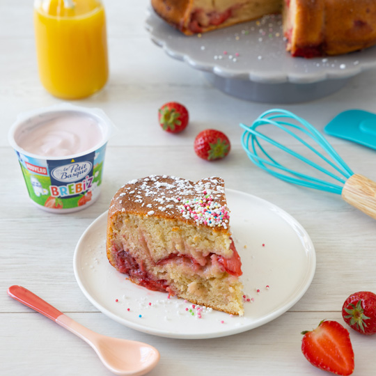 Le yaourt de brebis pour enfant par Le Petit Basque, pour une recette d' un délicieux gâteau au Brebi'z fraise,